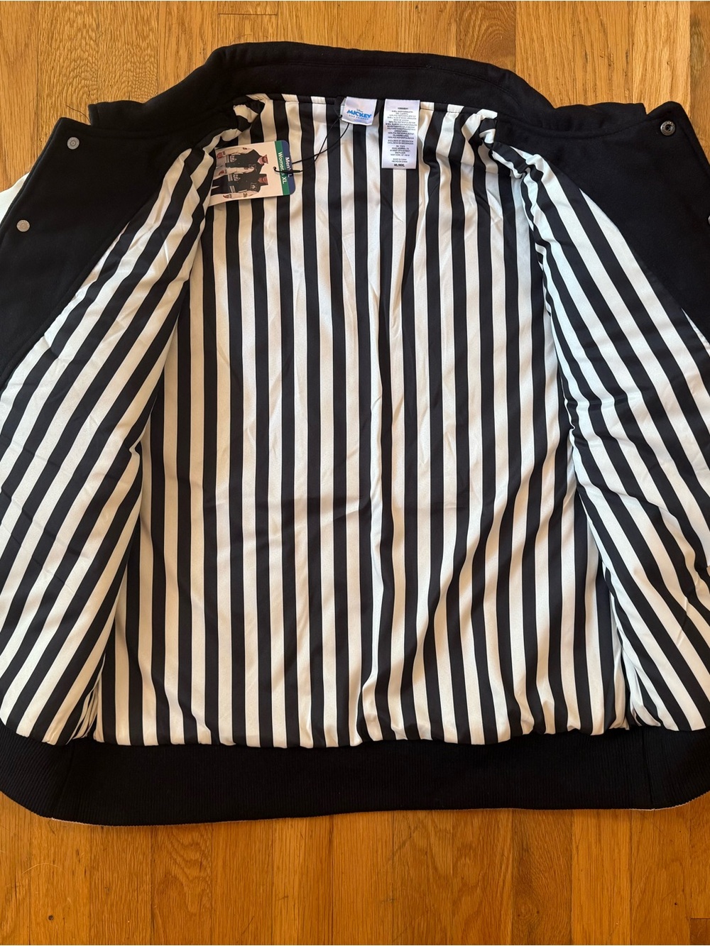 Disney Mickey Varsity Jacket (Unisex) - Picture 3 of 8